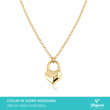 Cargar imagen en el visor de la galería, Collar Candado Corazon Dorado Acero Inoxidable
