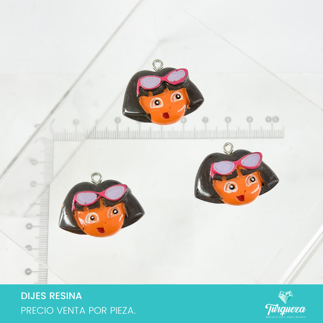 Dije Dora Exploradora (2.3x2.9cm) Resina