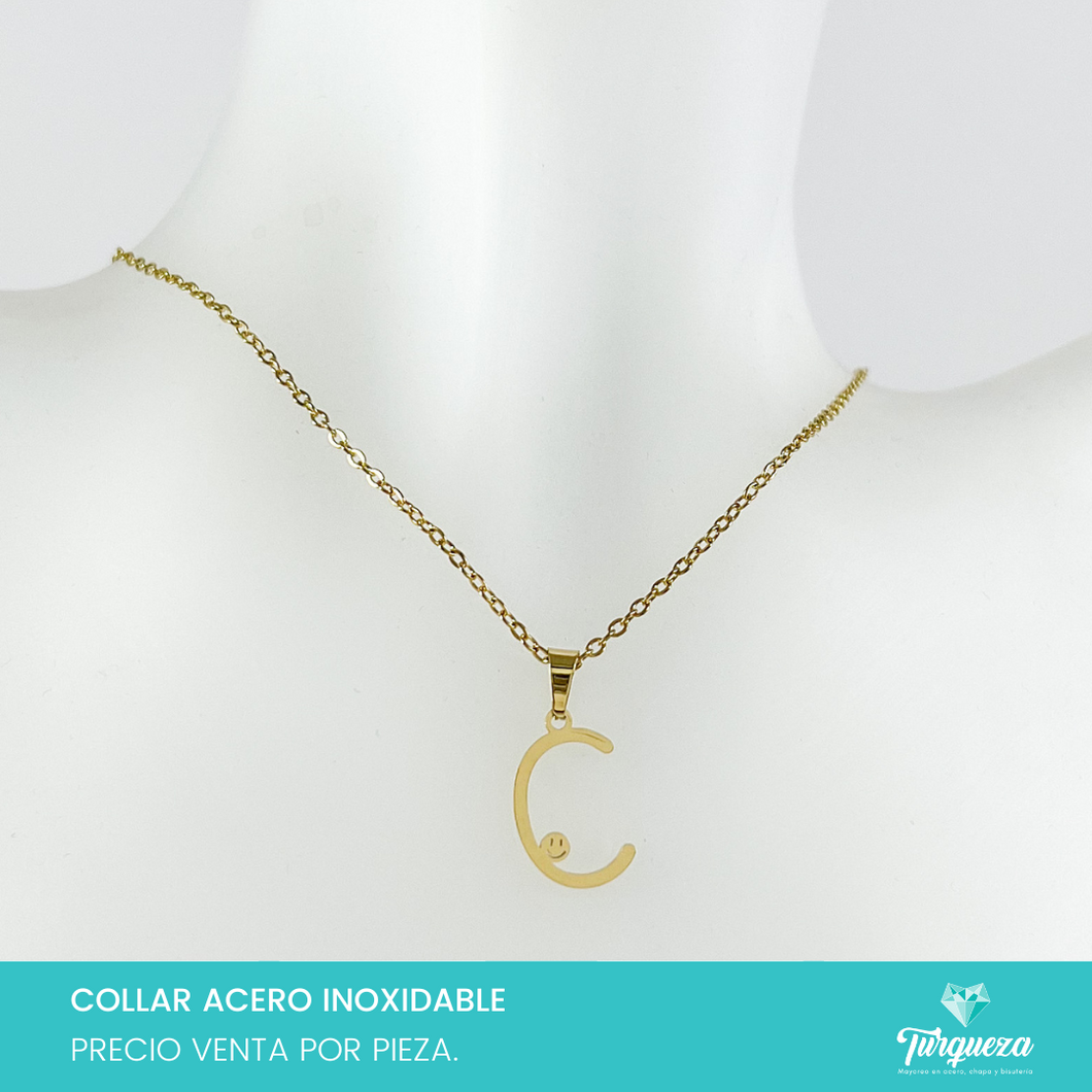 Collar INICIAL - LETRA Clasica con Mini Carita Feliz Dorado Acero Inoxidable