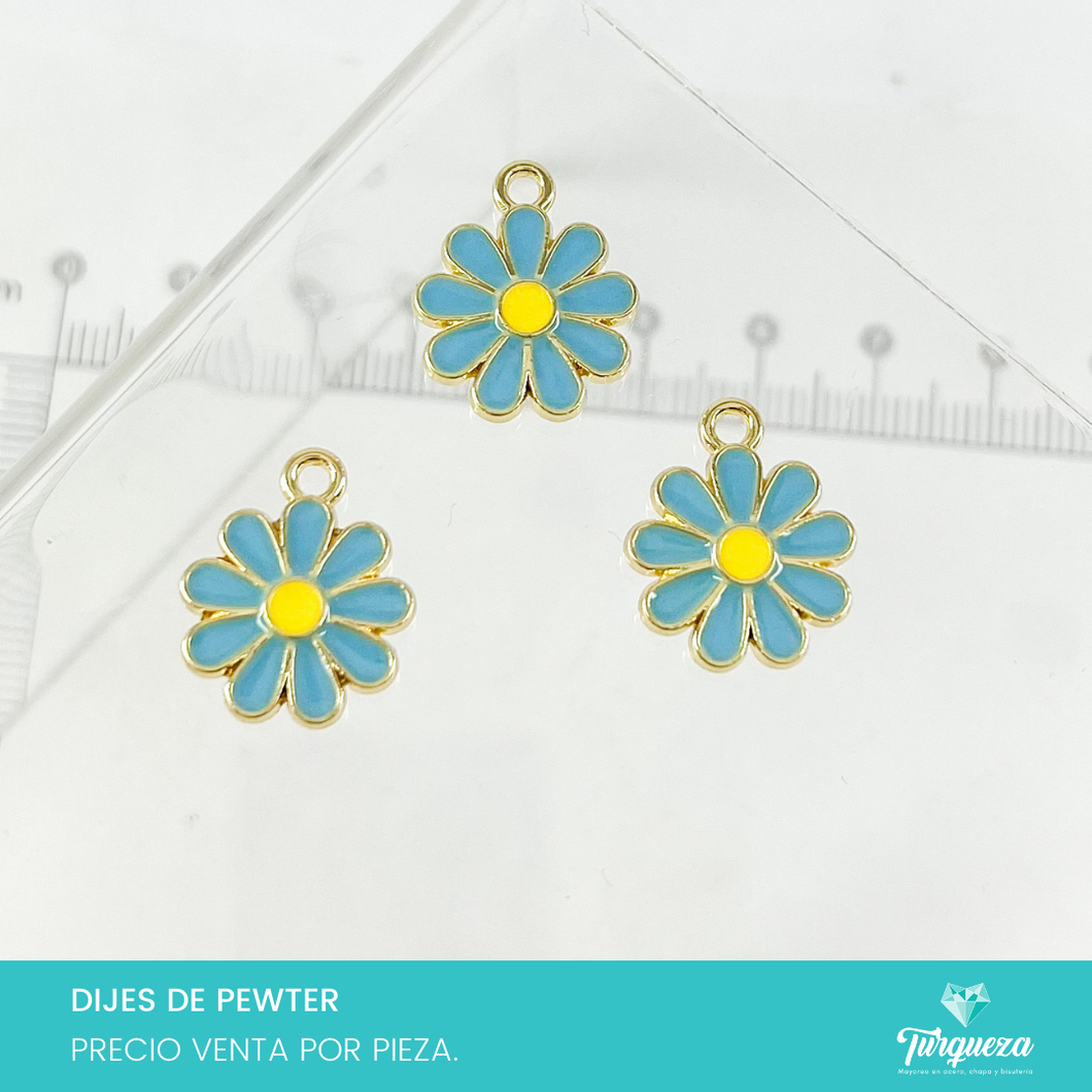 Dije Flor Margarita Azul Esmaltado Dorado (1.5x1.5cm) Pewter