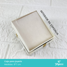 Cargar imagen en el visor de la galería, Caja de Joyería Blanca con Moño Dorado (8*7cm)
