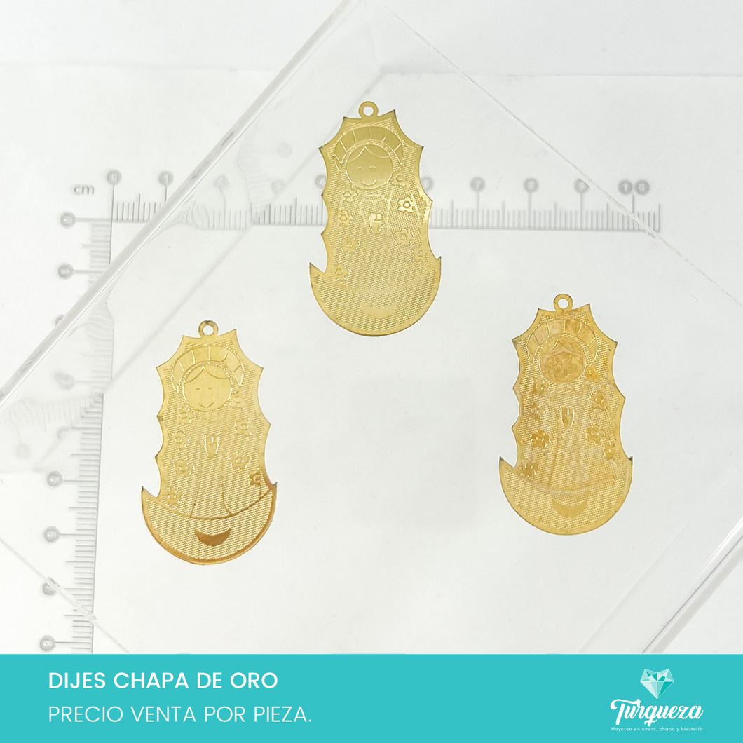 Dije Lamidado Virgencita D1str0ller Plis 3.7 x 2 cm Chapa de Oro