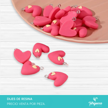 Load image into Gallery viewer, Dije Corazon con Mini Corazon Rosa (2x2.5cm) Acrilico / Resina
