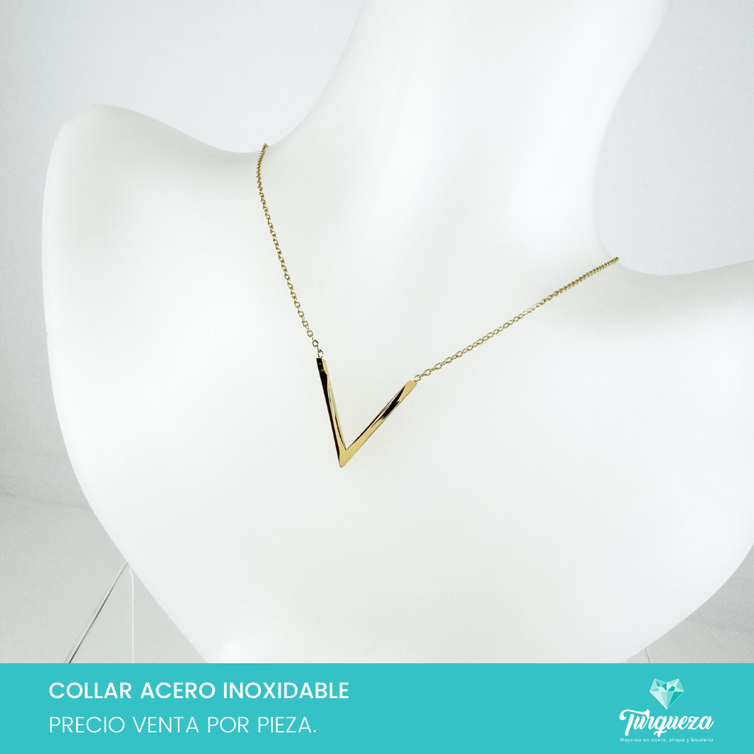 Collar V Dorado Acero Inoxidable