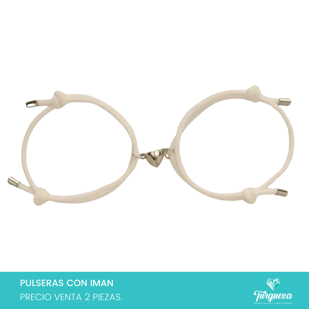 Pulseras de Amor / Amistad Cordon Blanco con Dije de Corazón Imán Acero Ajustables (2 pzas)