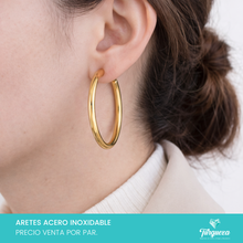 Cargar imagen en el visor de la galería, Arete Arracada Lisa Gde Dorado 5cm Acero Inoxidable
