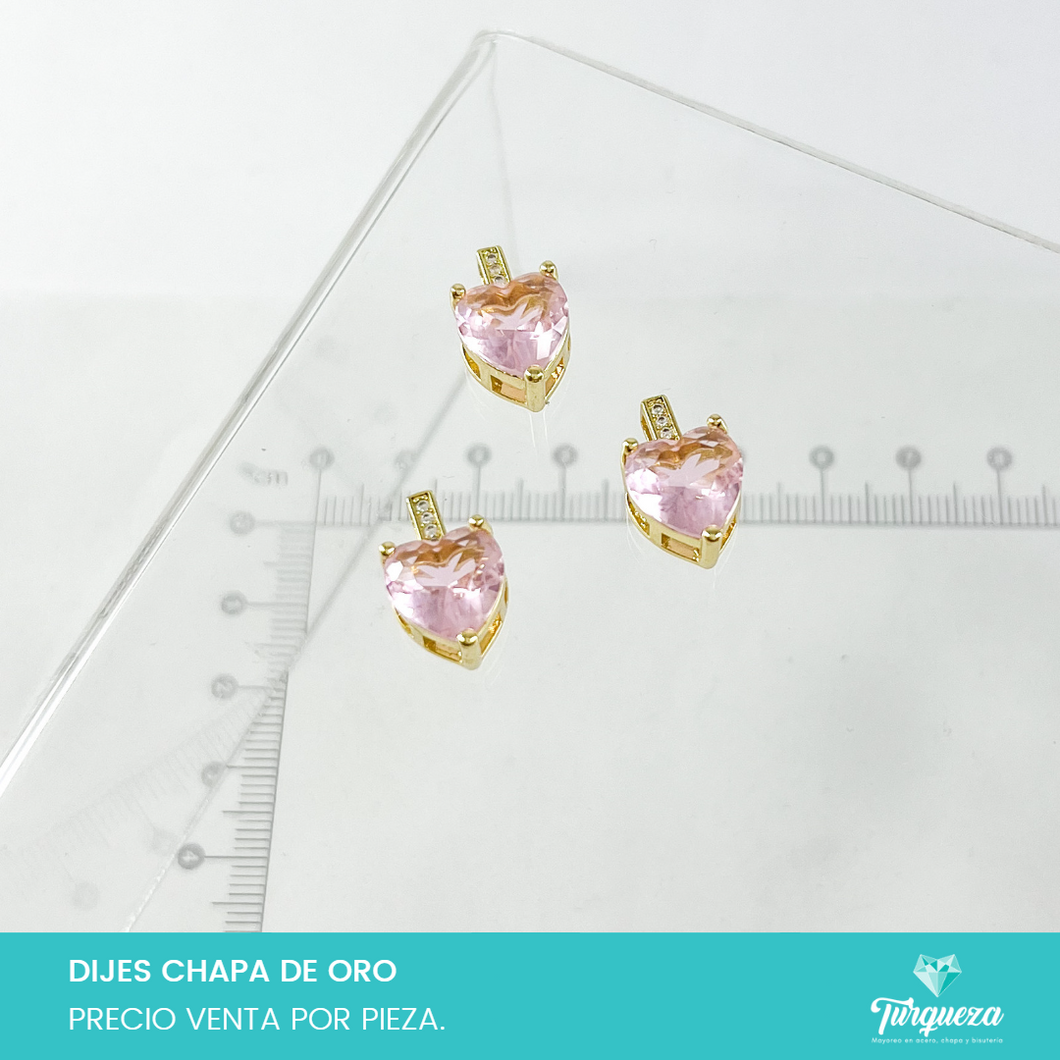 Dije Corazon Zirconia Rosa con Mini Zirconias  Chapa de oro