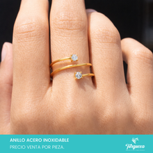 Cargar imagen en el visor de la galería, Anillo Espiral con Zirconias Dorado Acero Inoxidable
