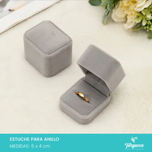 Cargar imagen en el visor de la galería, Estuche Gris Afelpado para Anillo (5x4cm)
