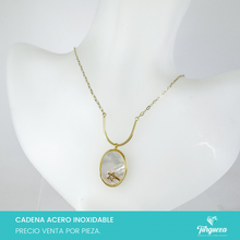 Cargar imagen en el visor de la galería, Collar Medalla Perla Dorado Acero Inoxidable
