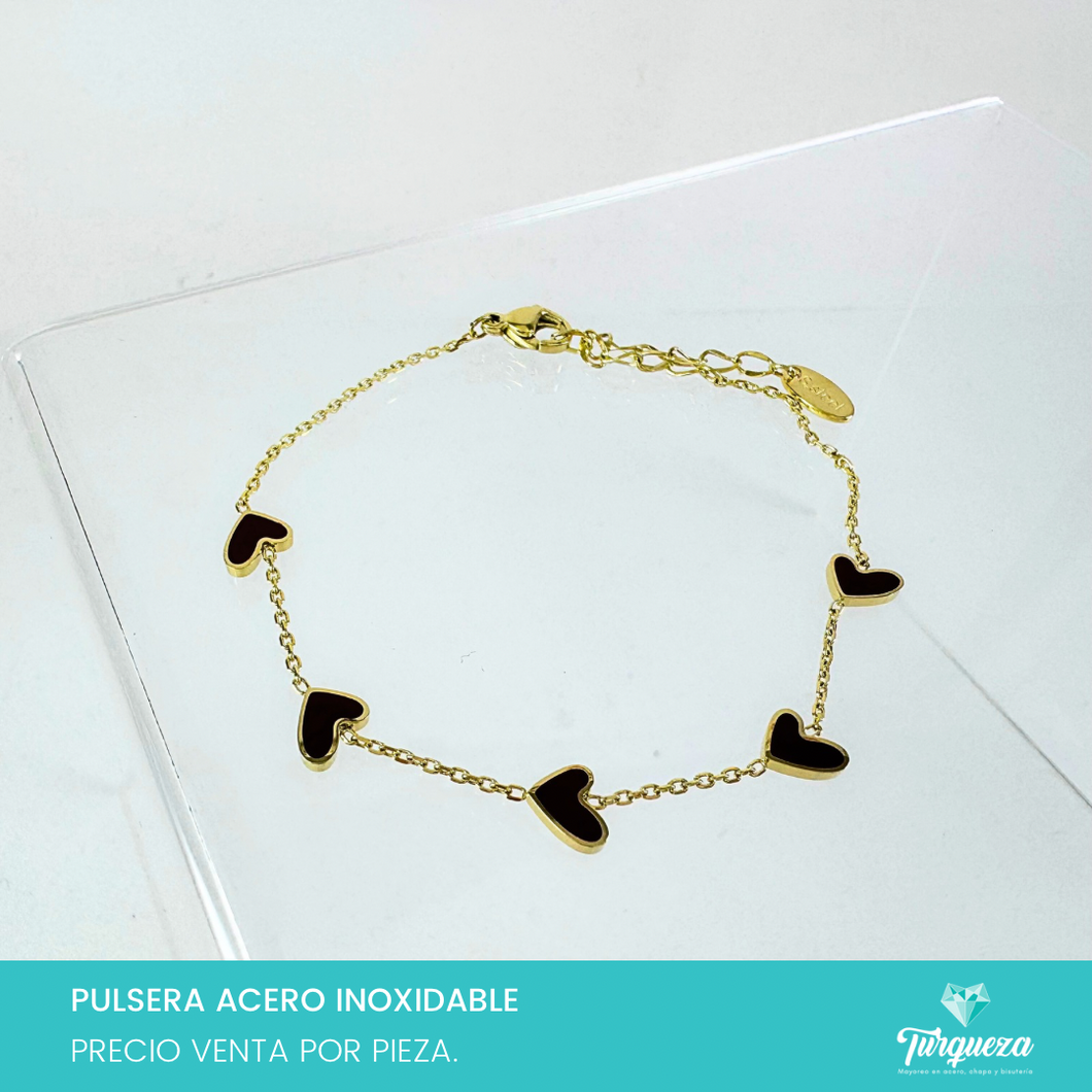 Pulsera Corazones Guindas Dorada Acero Inoxidable
