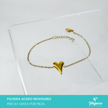 Cargar imagen en el visor de la galería, Pulsera Corazon Dorada Acero Inoxidable
