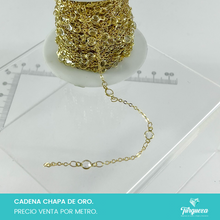 Cargar imagen en el visor de la galería, Cadena Con Cristal Conector (Venta por metro) Chapa de oro
