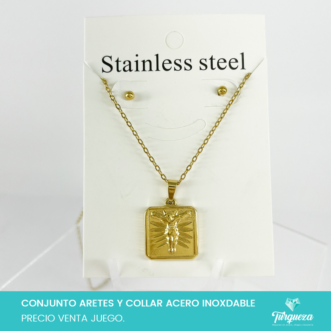 Conjunto Cristo Medalla Cuadrada Dorado Acero Inoxidable