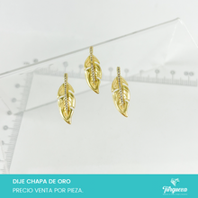 Load image into Gallery viewer, Dije Zirconia Pluma de Ave Chapa de oro
